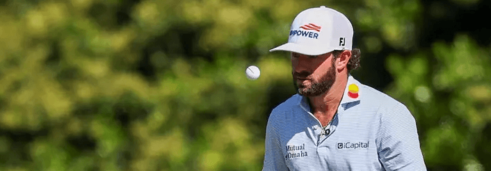 De golfbal-rollback op losse schroeven